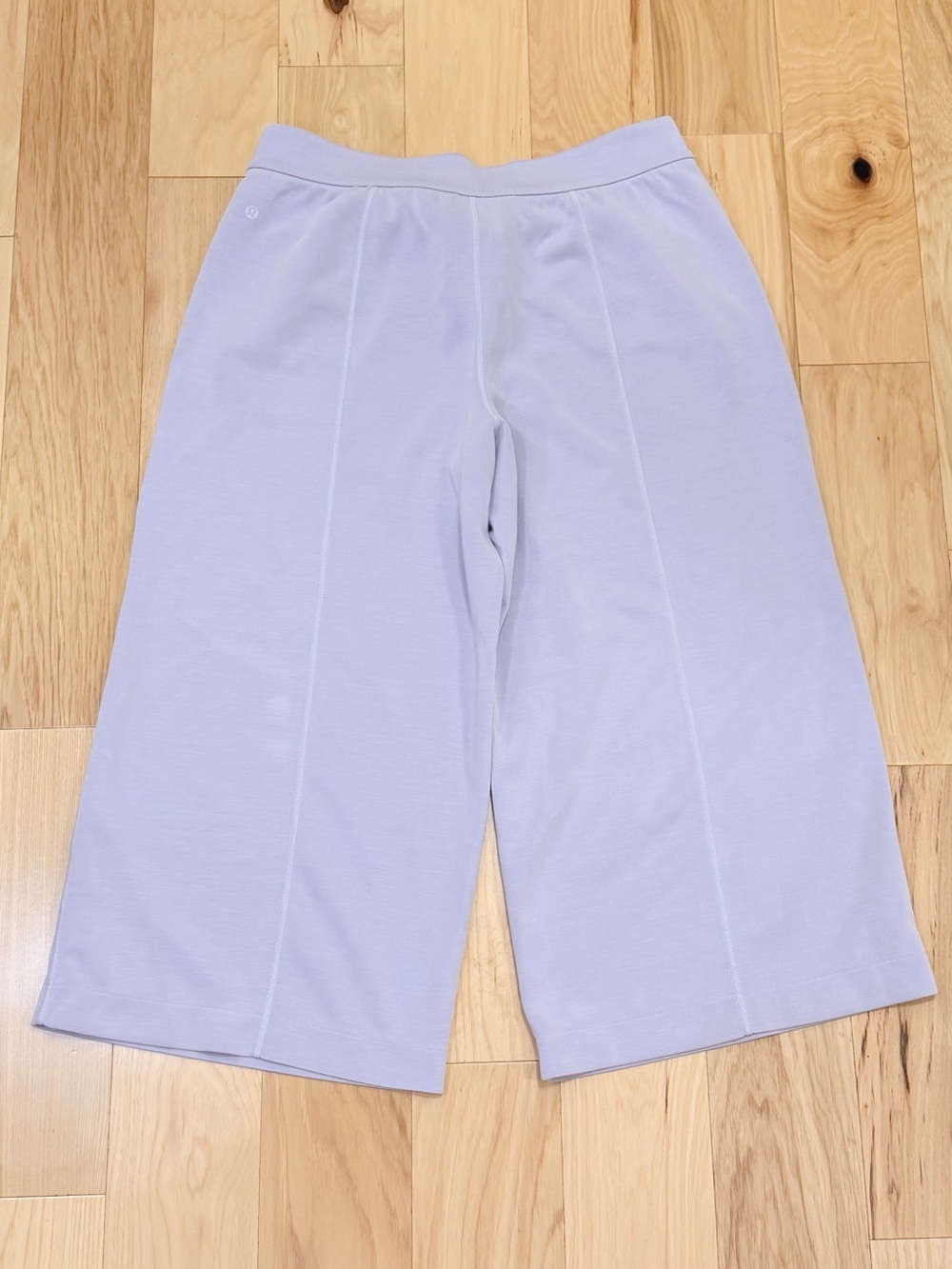 LIKE NEW Lululemon Women’s Softstreme High-Rise Wide-Leg Cropped Pant
